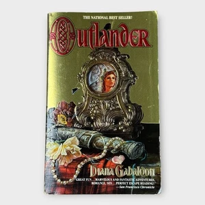 Outlander by Diana Gabaldon 1992 Paperback 1st Print Gold Cover Vintage - Picture 1 of 8