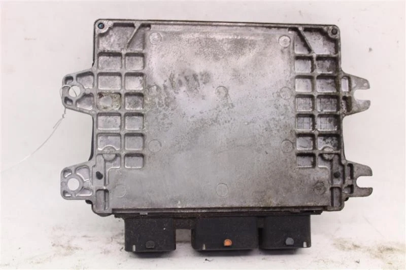 Computadora ECU ECM NISSAN VERSA 2012 12 BEM332300A1 992246 Foto 1 de 4