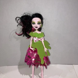 Monster High Snow Bite Draculaura bambola Once Upon a Time 2012 esclusiva Mattel - Foto 1 di 5