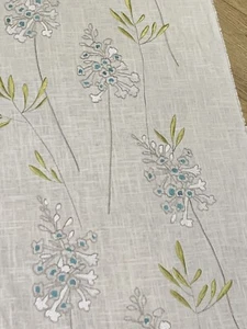 Tela de tapicería cojín de cortina CLARKE & CLARKE GUANTE DE ZORRO en AQUA 3 m - Imagen 1 de 8