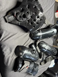 Adult Sparring gear - Picture 1 of 4