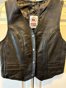Women’s Rockin Leather Motorcycle Vest Size Medium Pockets Snaps Black - Picture 1 of 8