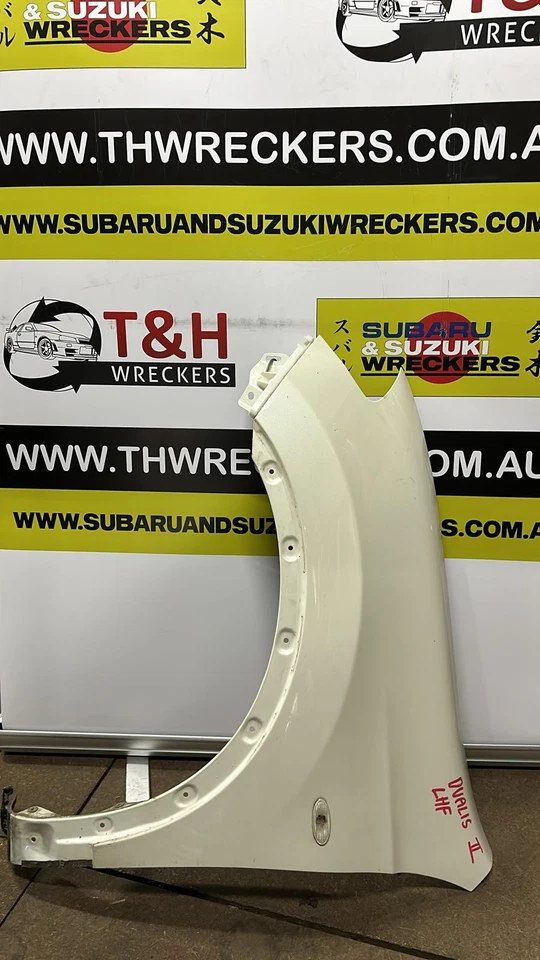 2010 - 2013 Nissan Dualis I J10 Left Front Guard  - image 1 of 1