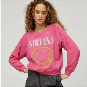 Daydreamer Nirvana Smile Raglan Crewneck Sweatshirt Size Medium - Picture 1 of 9
