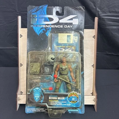 D4 Independence Day  Captain Steven Hiller Action Figures 1996 Vintage - Image 1 of 4