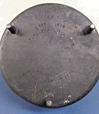 Vintage Wagner Ware "Tite-Top" three legged Dutch Oven/Camp Oven #10