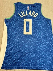 BECKETT COA DAMIAN LILLARD Signed Autographed Milwaukee Bucks Jersey #0 - Picture 1 of 2