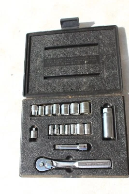 VTG CRAFTSMAN 1/4" & 3/8" DRIVE USA SOCKET WRENCH SET No. 9-33237 USA 1/4 to 3/4 - Image 1 of 4