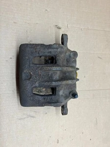 925: Hyundai Santa Fe Right Driver Side O/S Front Brake Caliper 06-12 - Picture 1 of 2