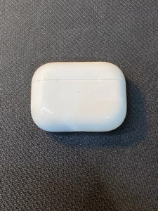 Coque AirPod Pro Gen 2 Fonctionne Très Bon État - Photo 1 sur 5