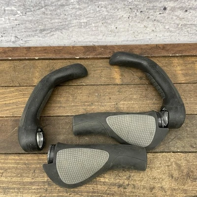 Ergon GP5 Ergonomic Handlebar Grips Bar Ends BIke Pair Large Lock-On Black - Image 1 of 4