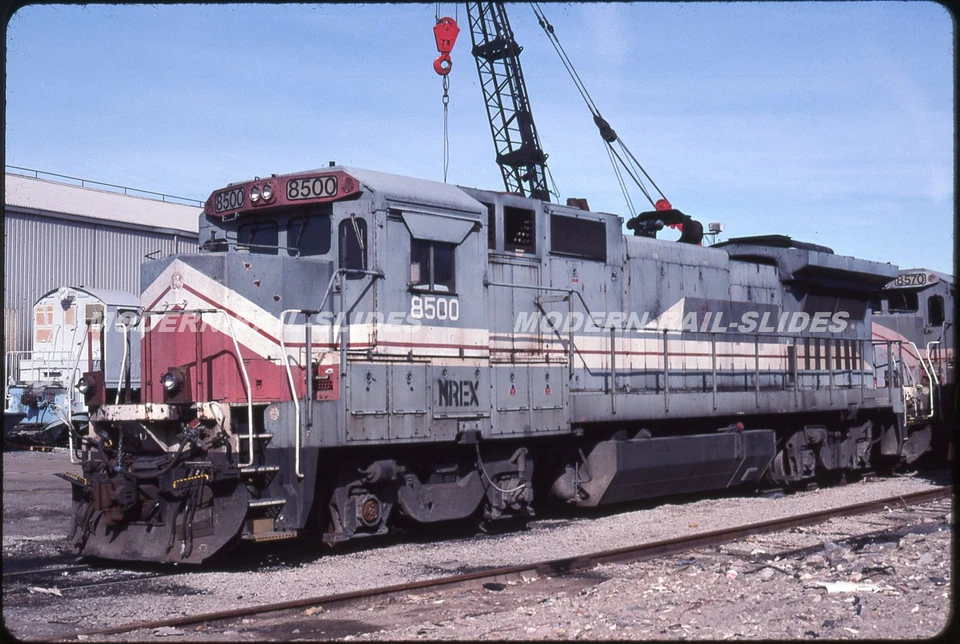 Diapositiva original: NREX National Railway Equipment 8500 B39-8 LMX Foto 1 de 1