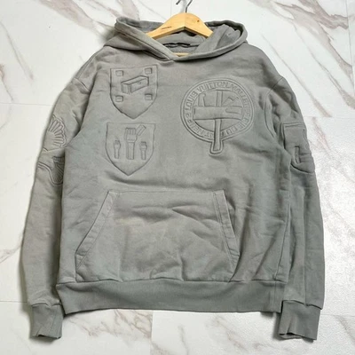 Sudadera Louis Vuitton Parka Gris 3D Acolchada Repujada Usada Foto 1 de 4