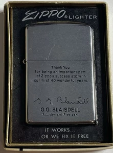 Zippo vintage 1972 - G.G. Regalo 40° anniversario Blaisdell - in scatola - Foto 1 di 12