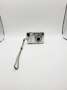 Fujifilm FinePix A500 5.1MP 3x Optical Digital Camera Tested - Picture 1 of 9