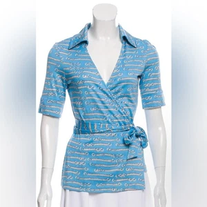 Diane von Furstenberg Jillianna Blue and WhiteVintage Top Size 8 100% Silk - Picture 1 of 9