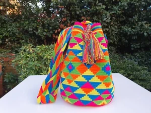 Mochila Wayuu Auténtica Hecha a Mano Mochila Wayuu-COLECCIÓN ARCOIRIS -Las Américas - Imagen 1 de 4