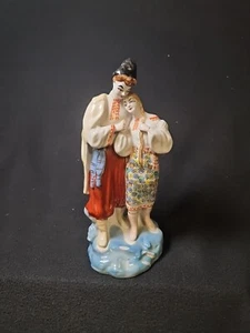 Statuina porcellana coppia abbraccia polonne ucraine URSS vintage. - Foto 1 di 9
