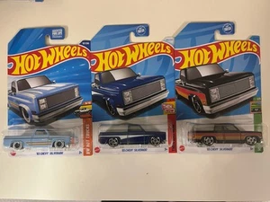 HOT WHEELS '83 CHEVY SILVERADO AZUL NEGRO Y AZUL BEBÉ LOTE DE 3 NUEVOS - Imagen 1 de 2