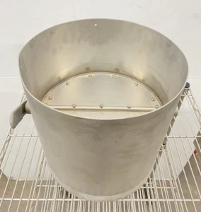 Nuaire Air Tight BioSafety Cabinet Fume Hood Damper, 12" Dia. Exhaust Outlet - Picture 1 of 6