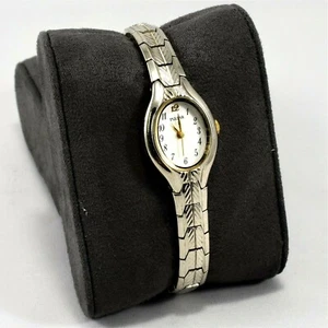 Pulsar Seiko Tow Tone Classic Women Quartz Watch New Battery Runs Fine - Picture 1 of 7