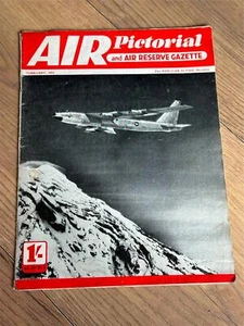 Air Pictorial and Air Reserve Gazette Magazine - February 1954 - Bild 1 von 1