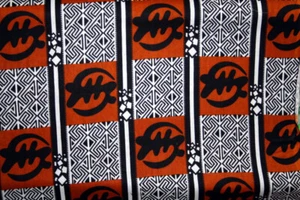 AFRIKANISCHE QUADRATE IN BRAUN, SCHWARZ UND WEISS - 100 % BAUMWOLLSTOFF - Bild 1 von 3