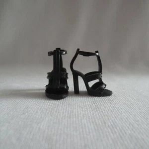 NUOVO! 2021 Barbie Signature @BarbieStyle Made To Move bambola sandali neri ~ scarpe - Foto 1 di 2