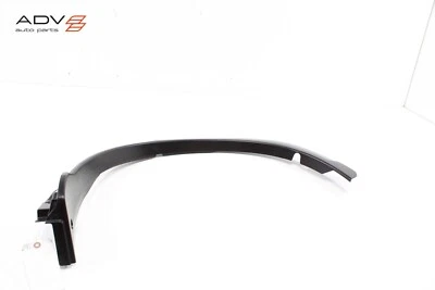 MITSUBISHI ECLIPSE CROSS 2018-24 cuarto trasero izquierdo arco de rueda moldura acampanada OEM Foto 1 de 4