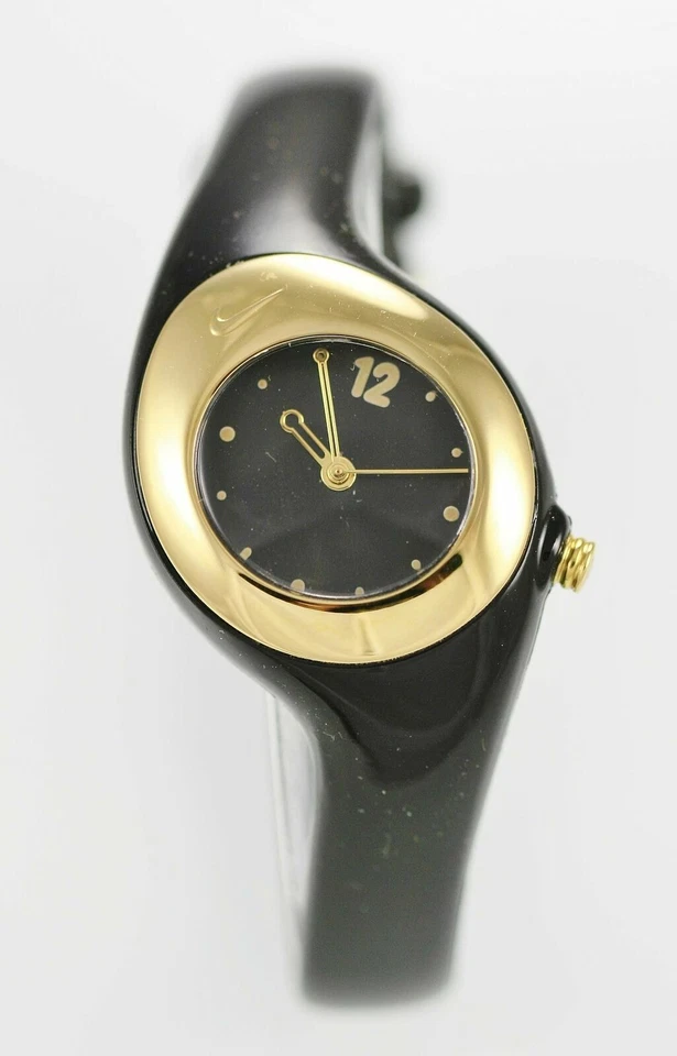 RELÓGIO FEMININO NIKE PRETO E DOURADO - Imagem 1 de 1