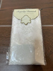 Vintage 1998 Royalty Damask 4 Cameo Beige 17” X 17” Fabric Napkins NEW - Picture 1 of 3