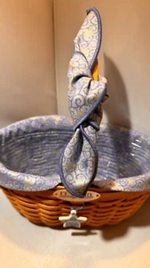Longaberger 2000 Century Basket w/Liner, Protector, Lid, Tie On & Ribbon and Box - Picture 1 of 14