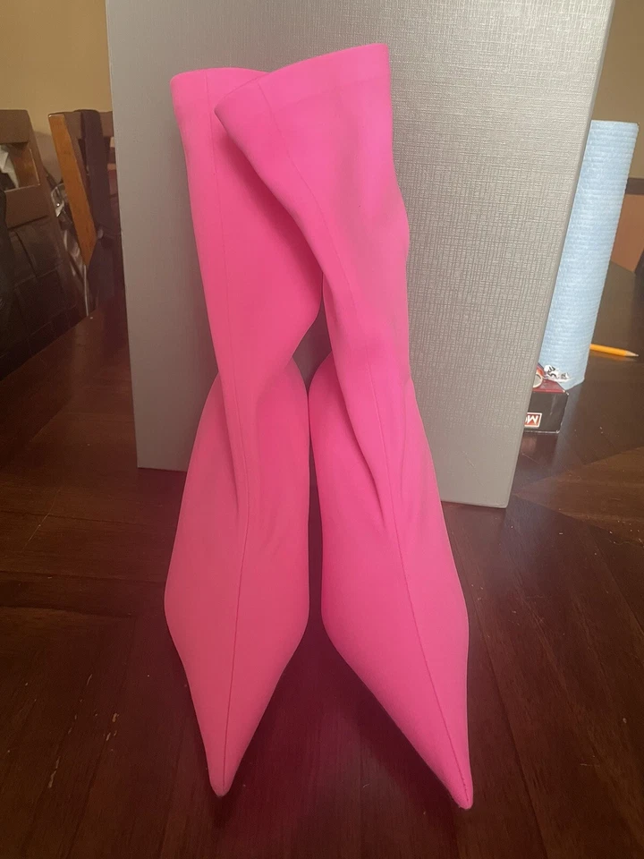 $1290 Balenciaga Cuchillo Punta Punta Calcetín Botines Rosa Fluo Foto 1 de 4