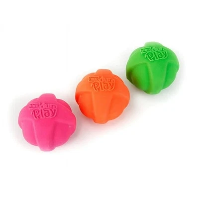 Juguete Hartz Dura Play bola pequeña para perro con aroma a tocino y chirrido, paquete de 3 Foto 1 de 4