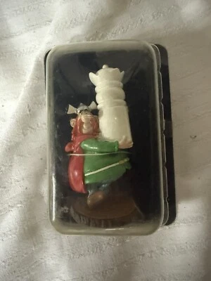FIGURINE EN RESINE NEUVE ASTERIX JEU D'ECHECS PLASTOY - ABRARACOURCIX - Photo 1/2