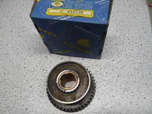  Peugeot J7 Pinion . 2337.16 - Bild 1 von 3