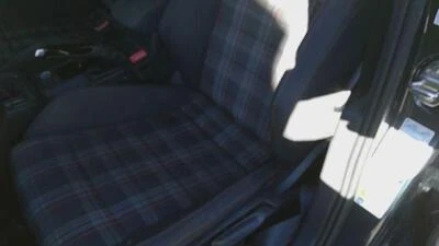 17 18 19 20 21 VOLKSWAGEN GOLF GTI asiento delantero izquierdo y derecho cubo tela negro Foto 1 de 4