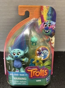 Figura Coleccionable DreamWorks Trolls Harper 4" con Critter Verde - Imagen 1 de 4