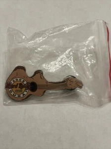 Hard Rock Cafe Pin Dubai - 2005 Camel Guitar (says Limited 500 on back) - Picture 1 of 4