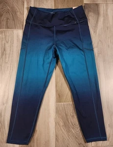 NWT Victoria’s Secret Sport Essential Pocket Legging Large Short  - Picture 1 of 5