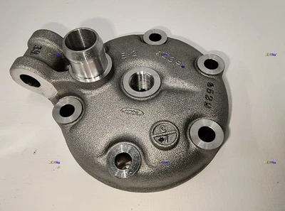 Honda Genuine Cylinder Head 12201-KZ3-J10 for Motorcycle 4-Stroke Engine Japan - Image 1 of 2