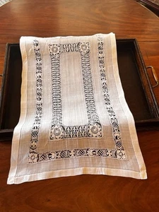 Antique White Linen Embroidered Tray Cloth Table Mat Centrepiece VTG #5 - Picture 1 of 15