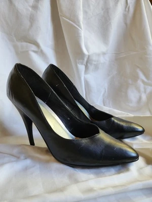 Black Ellie High Heel Shoes Size 14 pre owned Fair condition 5 inch heel - Image 1 of 4