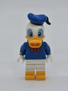 LEGO Donald Duck Minifigure 10775 DISNEY Donald Duck's Farm - Retired - Picture 1 of 2