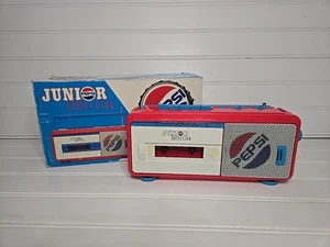 Vintage Pepsi Junior Collection AM/FM Przenośny magnetofon kasetowy radiowy lata 90. RZADKI  - Zdjęcie 1 z 8