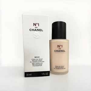 CHANEL N°1 Foundation Red Camellia Revitalizing BD01 - Bild 1 von 1