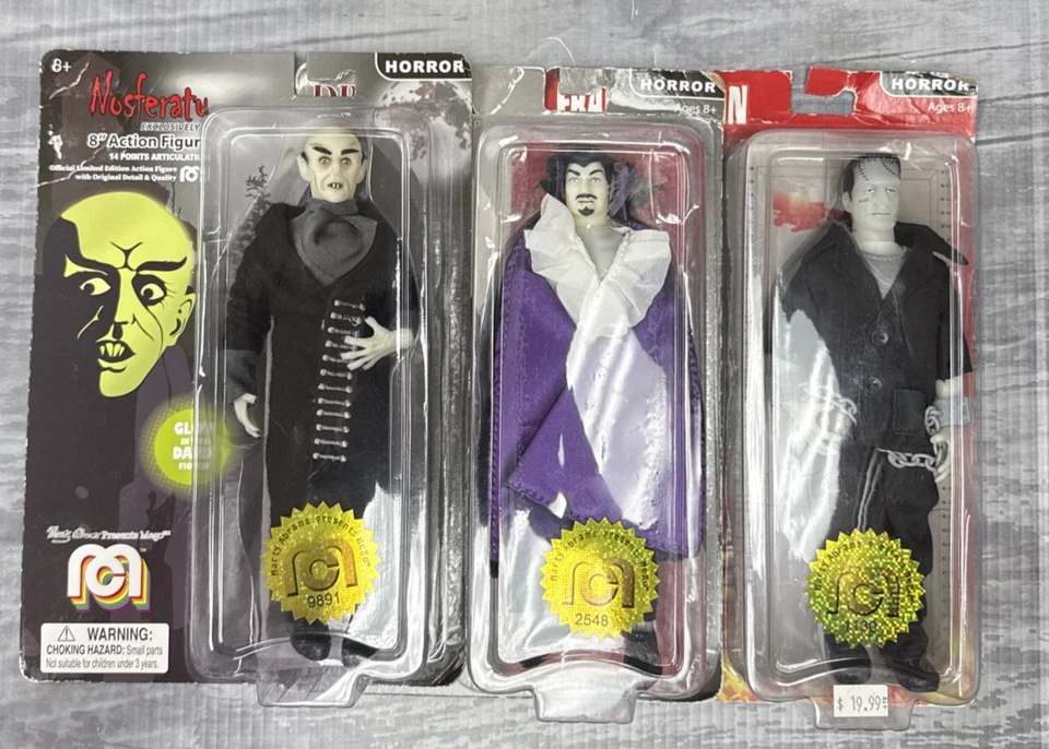 Mego Dracula Glow in The Dark With Purple Cape 8" Action Figure 2019 Wave 6
