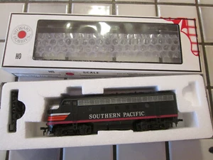 Stewart Hobbies SOUTHERN PACIFIC BLACK WIDOW F7A powered engine HO scale //// - Bild 1 von 8