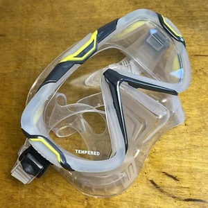 Máscara de buceo Mares Pure Wire - amarilla/gris/clara - para buceo y snorkel - Imagen 1 de 11