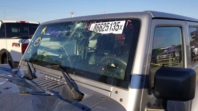 14 JEEP WRANGLER JK JKU WINDSHIELD FRAME SILVER - Изображение 1 из 4